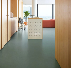 Forbo SureStep balance 173632 bottle green фото 3 | FLOORDEALER